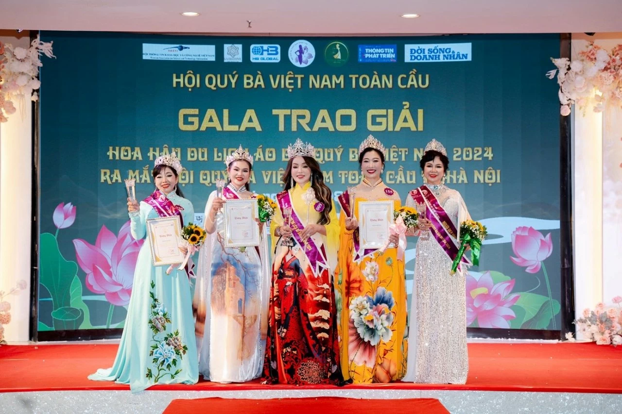 Người đẹp Thanh Hóa đăng quang Hoa hậu du lịch áo dài quý bà Việt Nam 2024