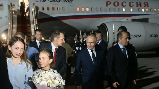 Ảnh ấn tượng (29/7-4/8): Mỹ-Nga trao đổi tù nhân phức tạp nhất lịch sử, ông Putin ra tận sân bay đón người; Kiev muốn Bắc Kinh làm điều này với Moscow