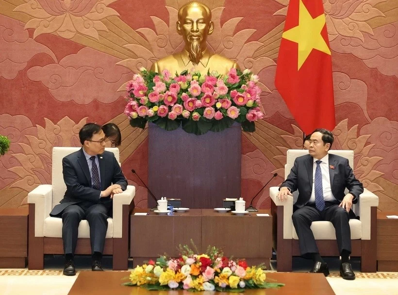 NA Chairman Tran Thanh Man receives new Korean Ambassador to Vietnam