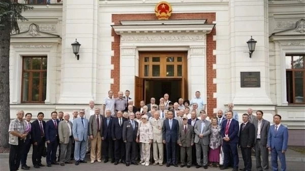 Get-together honours Russian experts - loyal friends of Vietnam: Embassy
