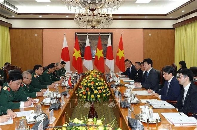 Vietnam, Japan Defence Ministers hold talks to strengthen cooperation