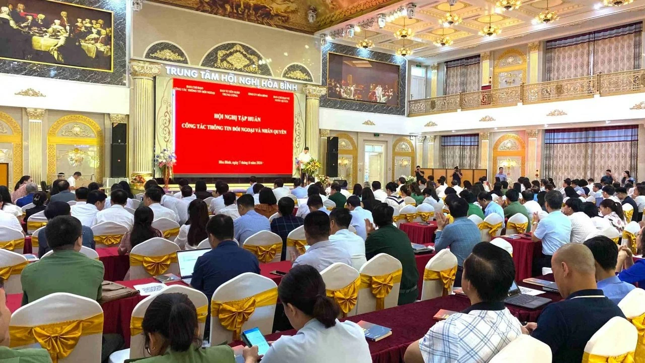 Nâng cao vị thế Việt Nam qua công tác thông tin đối ngoại về quyền con người