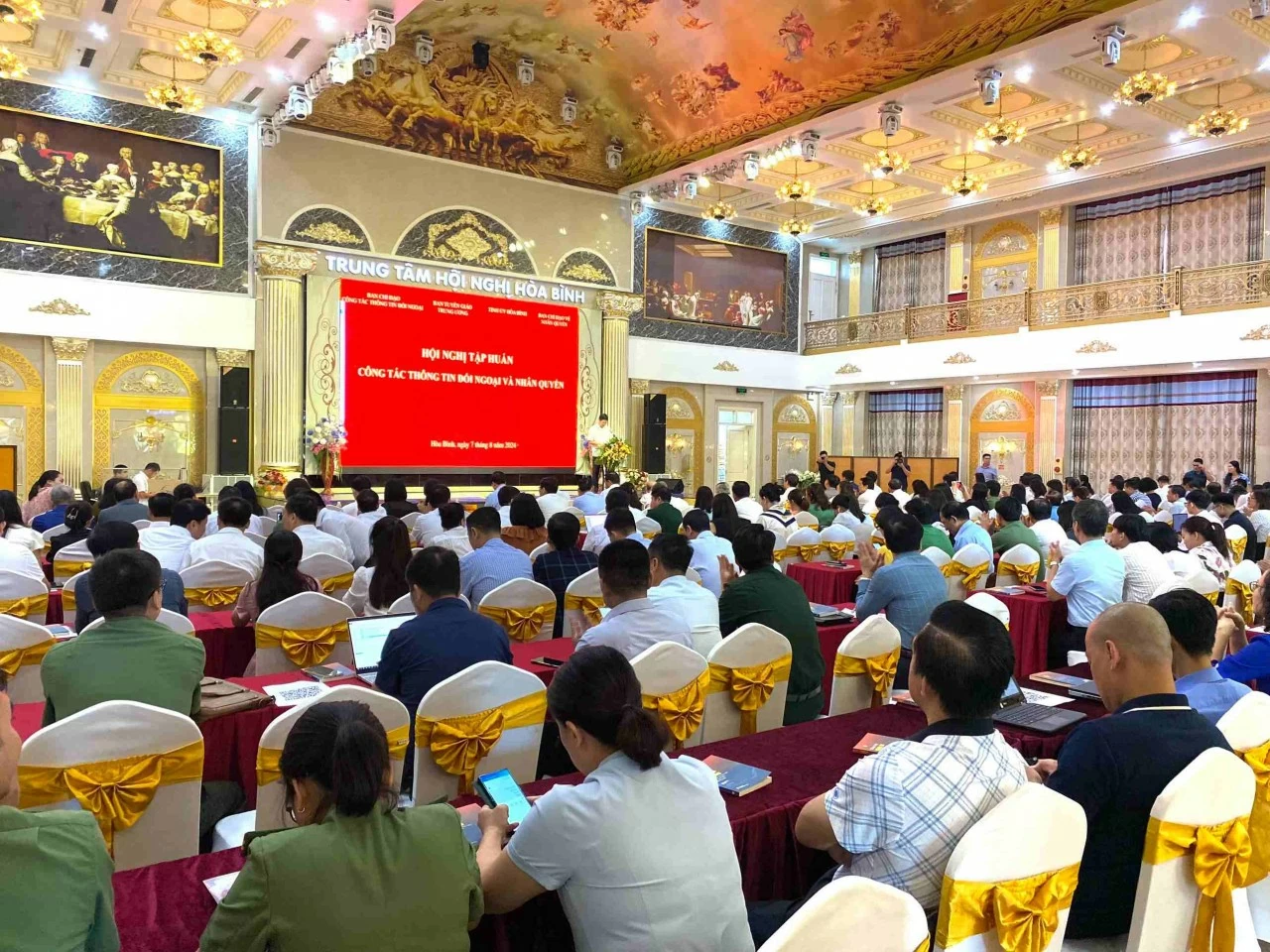 Nâng cao vị thế Việt Nam qua công tác thông tin đối ngoại về quyền con người Nâng cao vị thế Việt Nam qua công tác thông tin đối ngoại về quyền con người