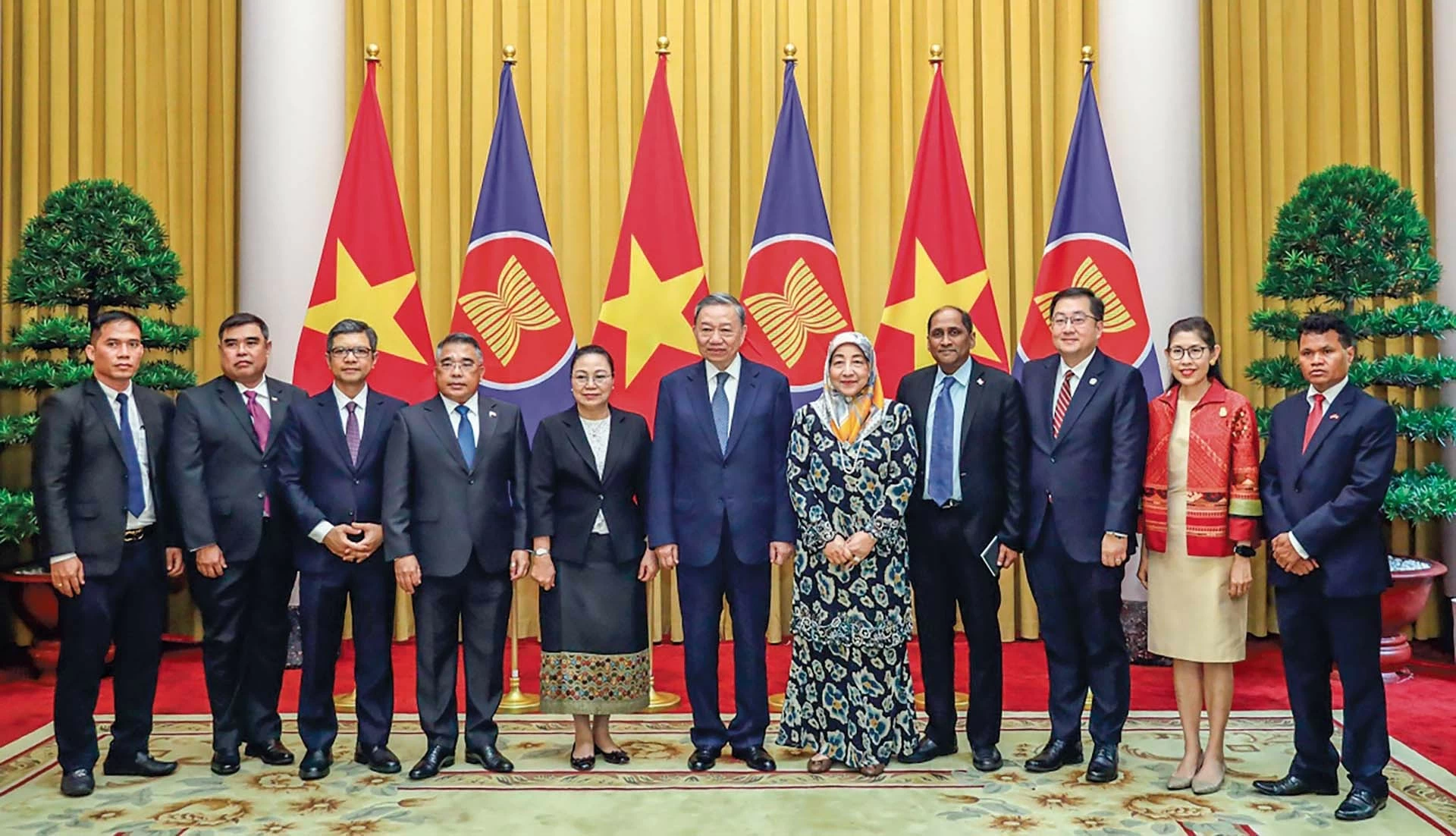 Chủ tịch nước Tô Lâm tiếp Đại sứ, Đại biện các nước ASEAN và Timor-Leste tại Hà Nội đến chào và chúc mừng nhân dịp được bầu làm Chủ tịch nước Cộng hòa xã hội chủ nghĩa Việt Nam, tại Hà Nội ngày 30/5/2024. (Nguồn: VOV)