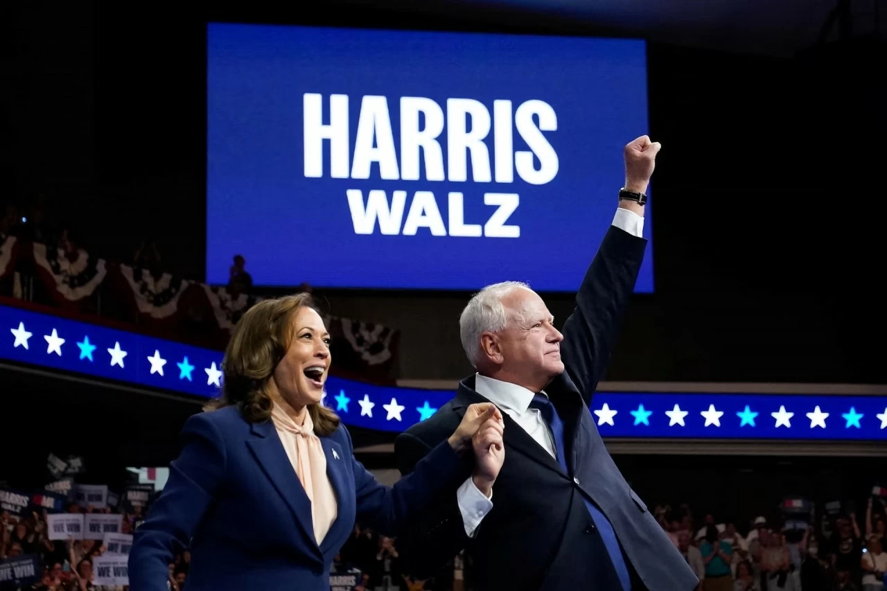 Bầu cử Tổng thống Mỹ: Bộ đôi Kamala Harris và Tim Walz khởi động chiến dịch tranh cử ở Philadelphia