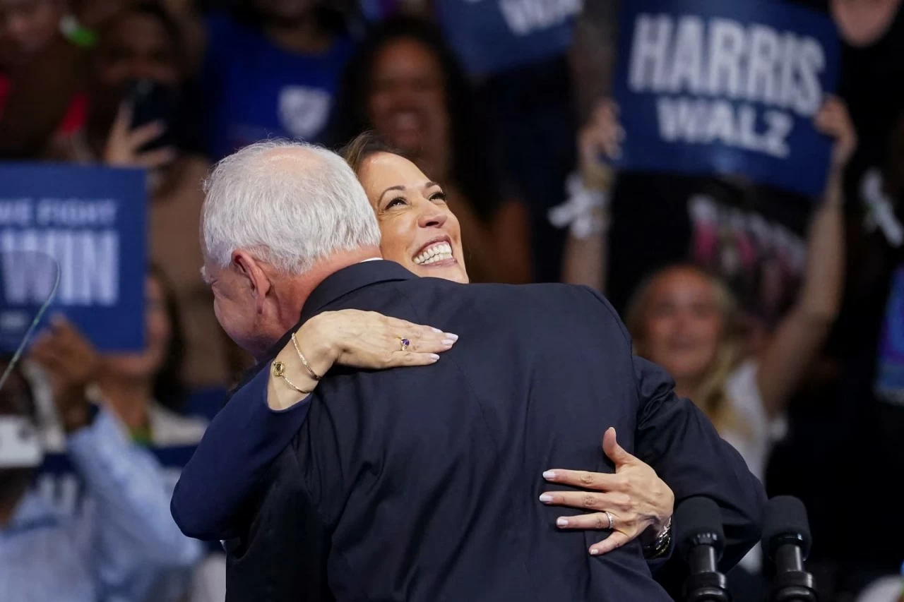 Bầu cử Tổng thống Mỹ: Bộ đôi Kamala Harris và Tim Walz khởi động chiến dịch tranh cử ở Philadelphia