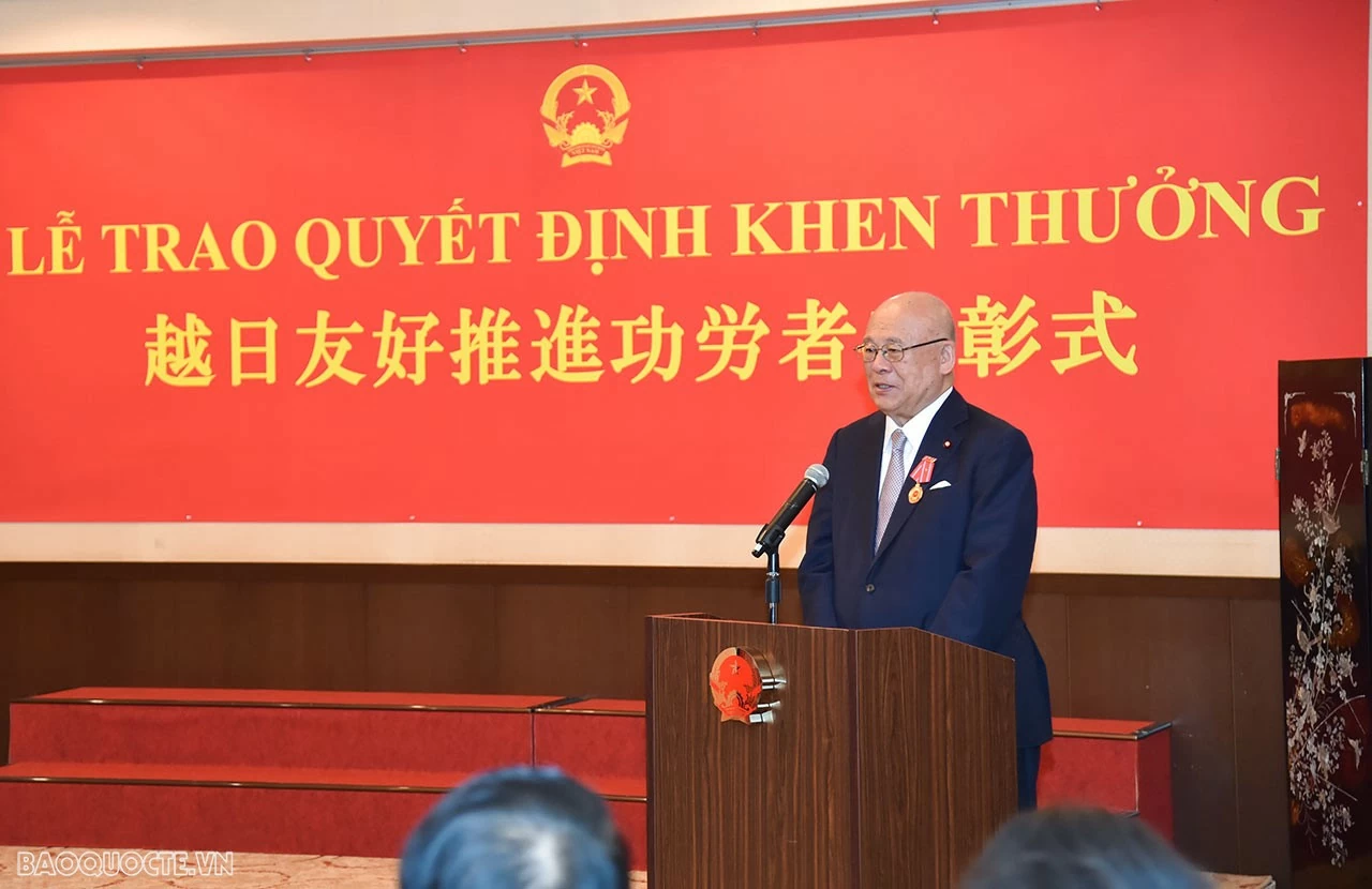 Foreign Minister Bui Thanh Son meets overseas Vietnamese intellectuals in Japan