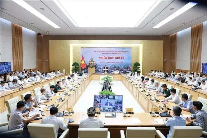 PM Pham Minh Chinh chairs a meeting on construction of national key transport projects