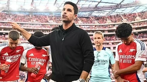 HLV Arsenal Arteta thuê đội móc túi chuyên nghiệp trộm đồ của học trò