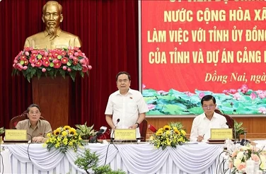 NA leader demands accelerating key development projects in Dong Nai