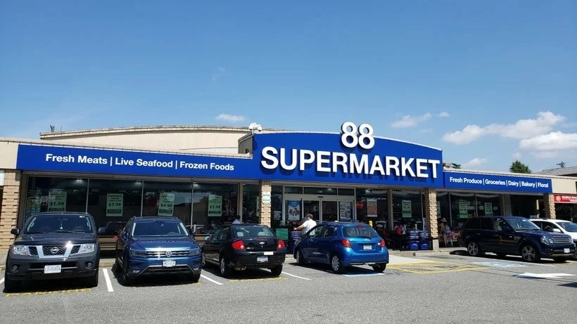 Supermarket 88 chain in Canada brings taste of homeland to Vietnamese people