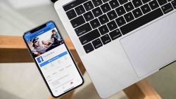 Xóa ảnh trên Facebook bằng điện thoại và máy tính