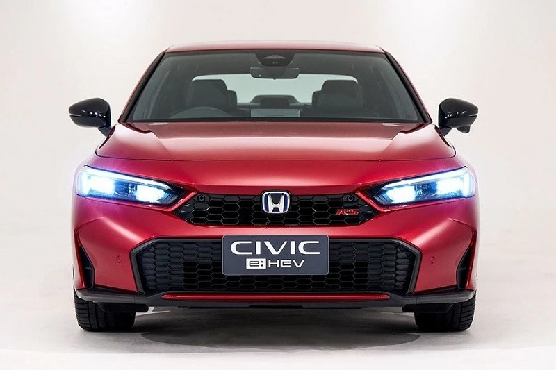 Các đại lý đã bắt đầu nhận đặt cọc Honda Civic 2024 bản nâng cấp từ bây giờ.