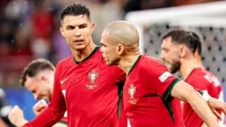 Cristiano Ronaldo xúc động tri ân Pepe