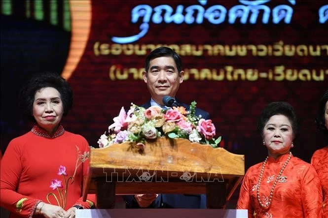Phụ nữ kiều bào xây cầu nối hữu nghị Việt Nam-Thái Lan Phụ nữ kiều bào xây nhịp cầu hữu nghị Việt Nam-Thái Lan