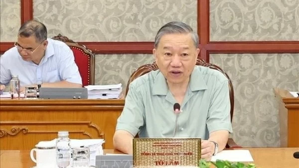 Party General Secretary, President To Lam chairs regular Politburo meeting