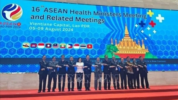 Vietnam attends 16th ASEAN Health Ministers Meeting in Laos