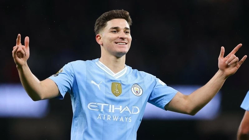 Julian Alvarez muốn rời Man City để cập 'bến đò' mới?