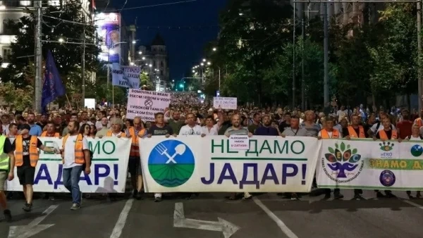 Serbia: Hàng ngàn người xuống đường biểu tình, Phó Thủ tướng cảnh báo âm mưu 'cách mạng màu' từ phương Tây