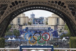 Lễ bế mạc Olympic 2024: Một buổi lễ 'giàu lễ hội hơn' và Tom Cruise là nhân vật chính