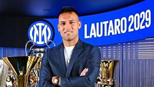 Tiền đạo Lautaro Martinez chính thức ký hợp đồng mới với Inter Milan