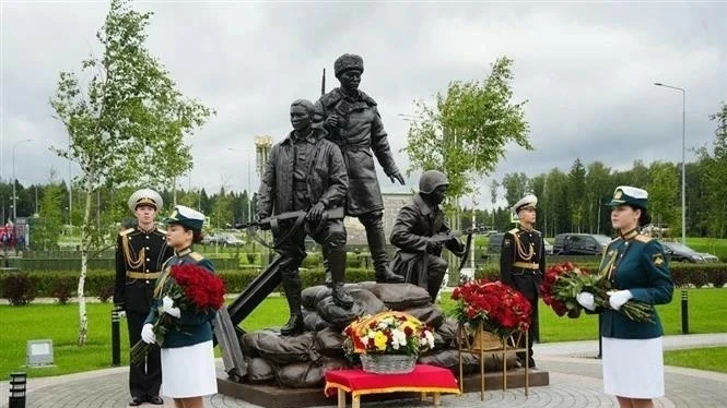 Russia unveils monument to Vietnamese volunteer soldiers in defence of Moscow