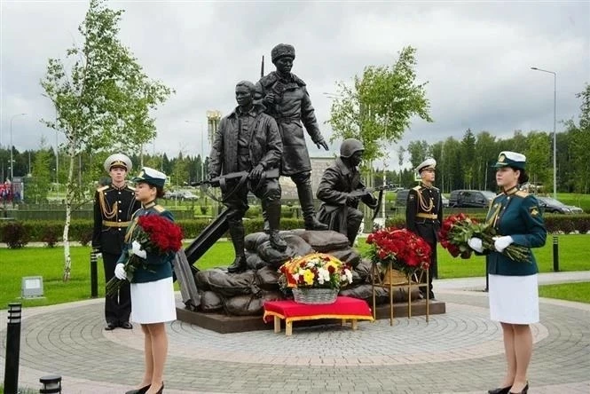 Russia unveils monument to Vietnamese volunteer soldiers in defence of Moscow