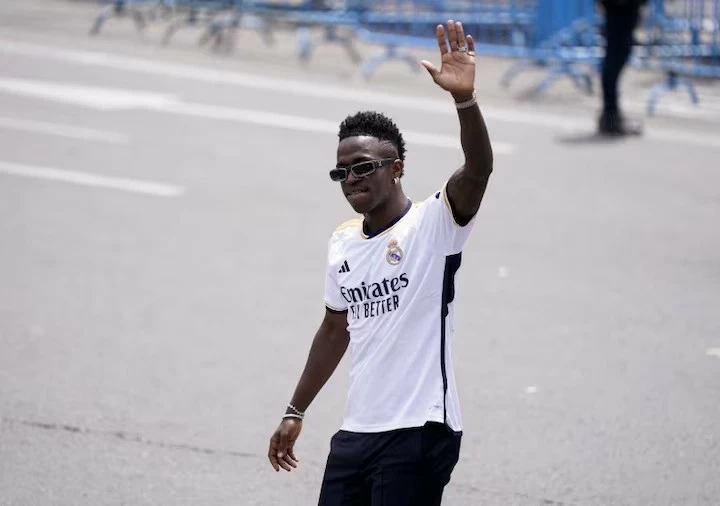 Vinicius nhận được đề nghị 1 tỷ Euro, cao gấp 13 lần ở Real Madrid