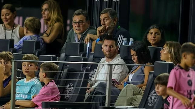 Chấn thương diễn biến xấu, Messi chưa hẹn ngày tái xuất