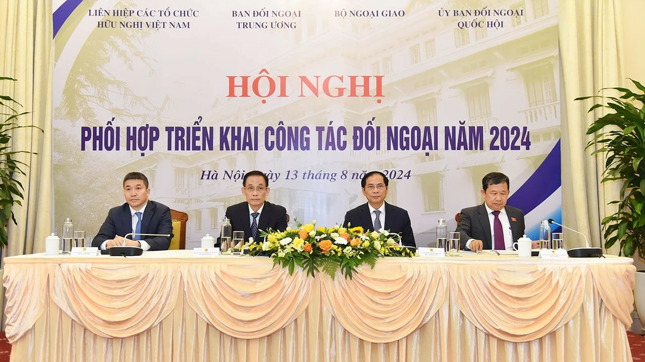 Phối hợp triển khai hiệu quả công tác giữa 4 cơ quan đối ngoại