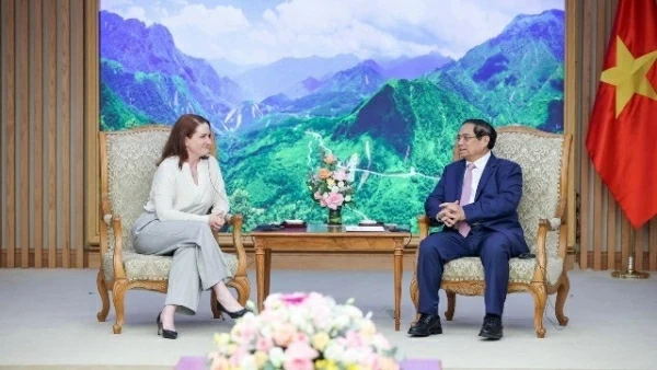 PM Pham Minh Chinh receives new Ambassador of New Zealand Caroline Beresford