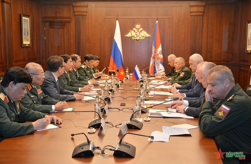 Bộ trưởng Quốc phòng Phan Văn Giang hội đàm với Bộ trưởng Quốc phòng Liên bang Nga Andrey Removich Belousov