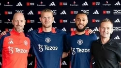 CHÍNH THỨC: MU công bố 2 tân binh Matthijs de Ligt và Noussair Mazraoui