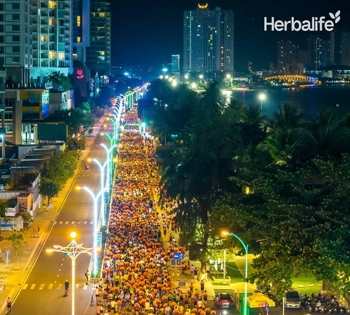 VnExpress Marathon Nha Trang 2024 has continued to attract a large number of participants.