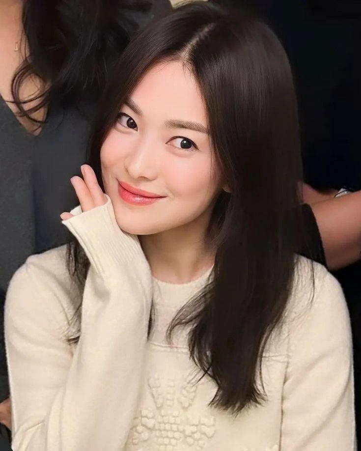 Nhan sắc khác lạ của Song Hye Kyo