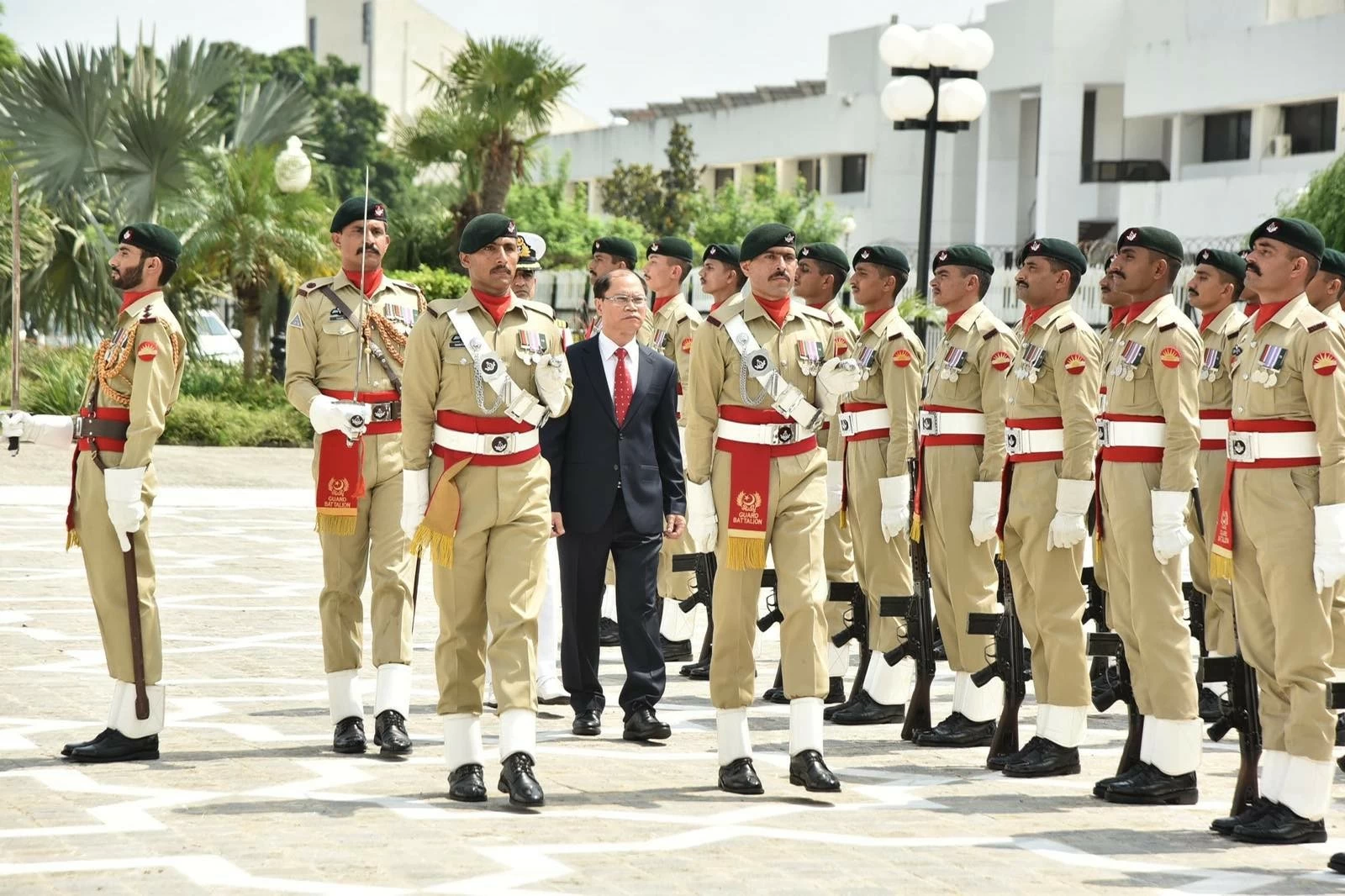 Đại sứ Phạm Anh Tuấn trình Thư uỷ nhiệm lên Tổng thống Pakistan