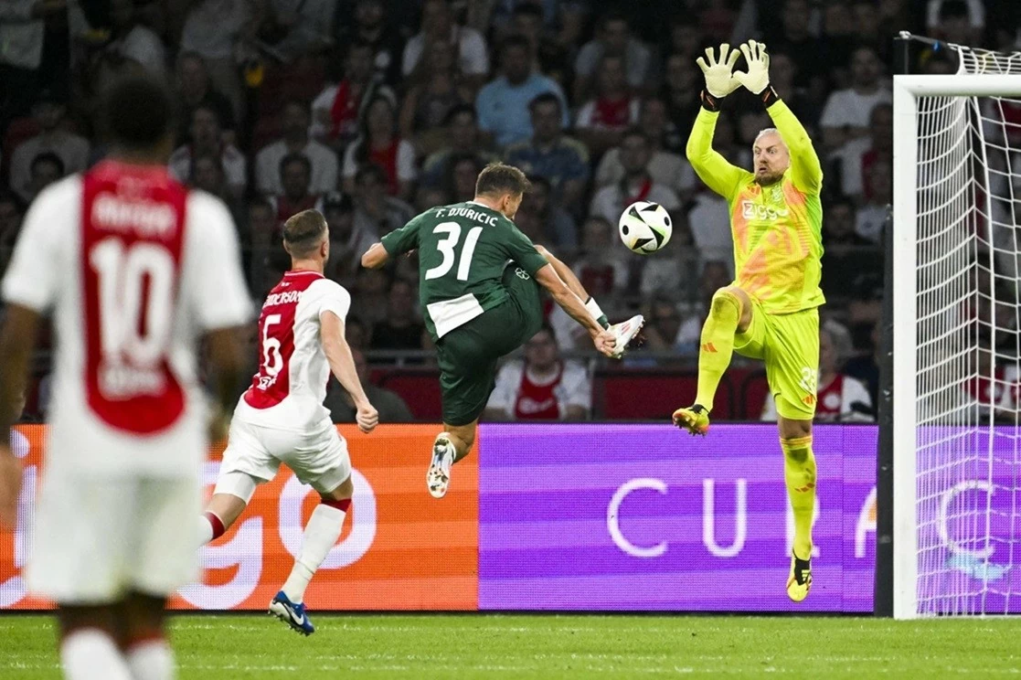 Europa League vòng loại: Trận đấu Ajax và Panathinaikos lập kỷ lục với 34 cú sút 11m