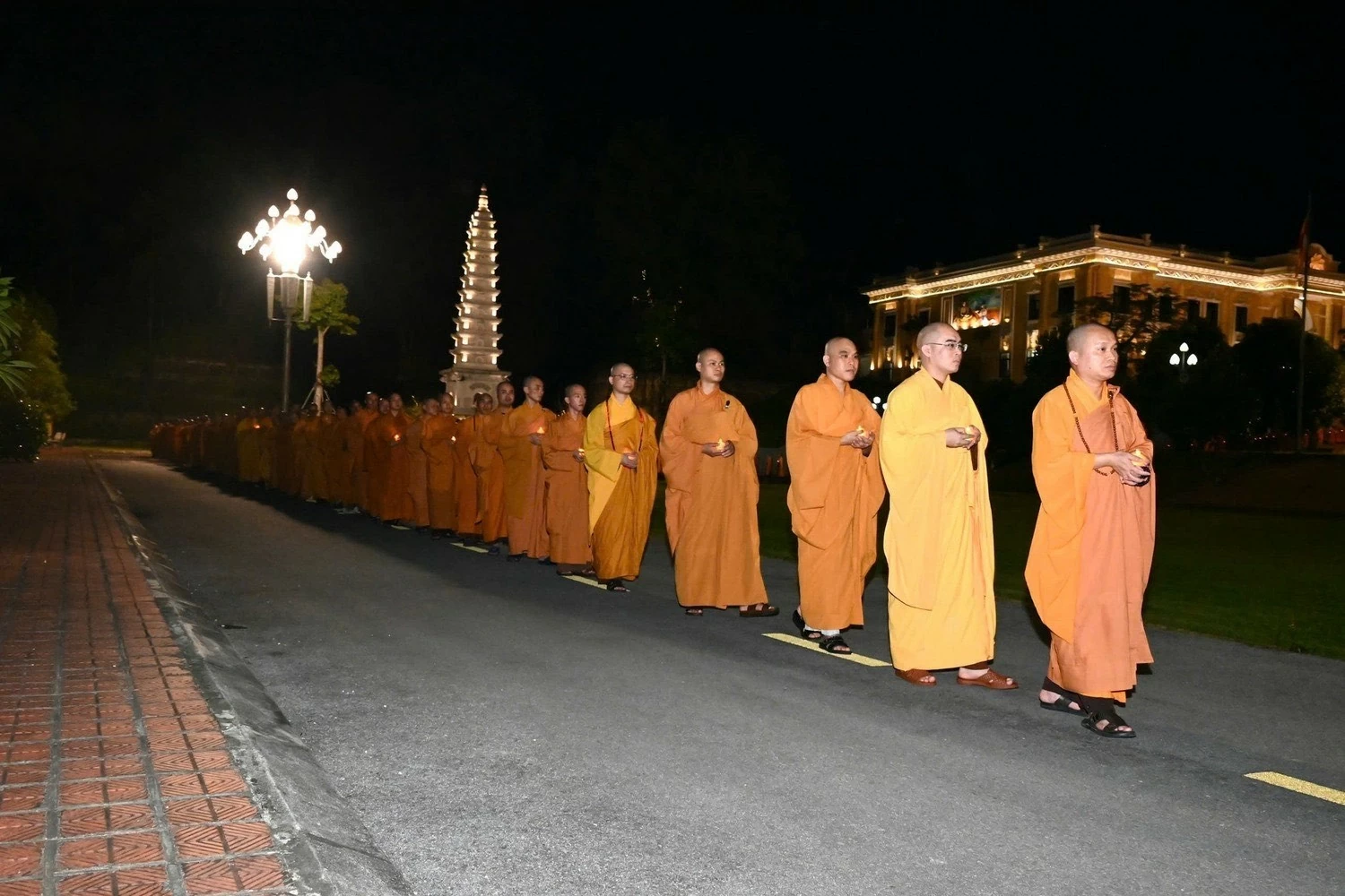 Vu Lan báo hiếu - Ngày lễ đong đầy ý nghĩa, khắc họa những giá trị nhân văn sâu sắc