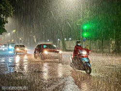 Nhiều nơi trong cả nước mưa to vào ngày Quốc tế phụ nữ 20/10