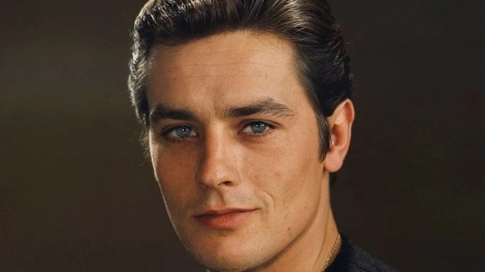 Tổng thống Pháp khẳng định tài tử Alain Delon là tượng đài của điện ảnh nước nhà