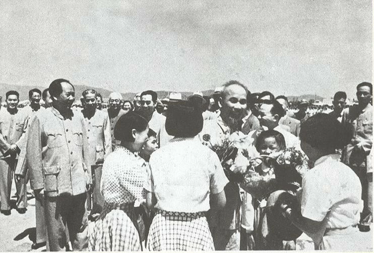 Chủ tịch Hồ Chí Minh thăm Trung Quốc tháng 7/1955.