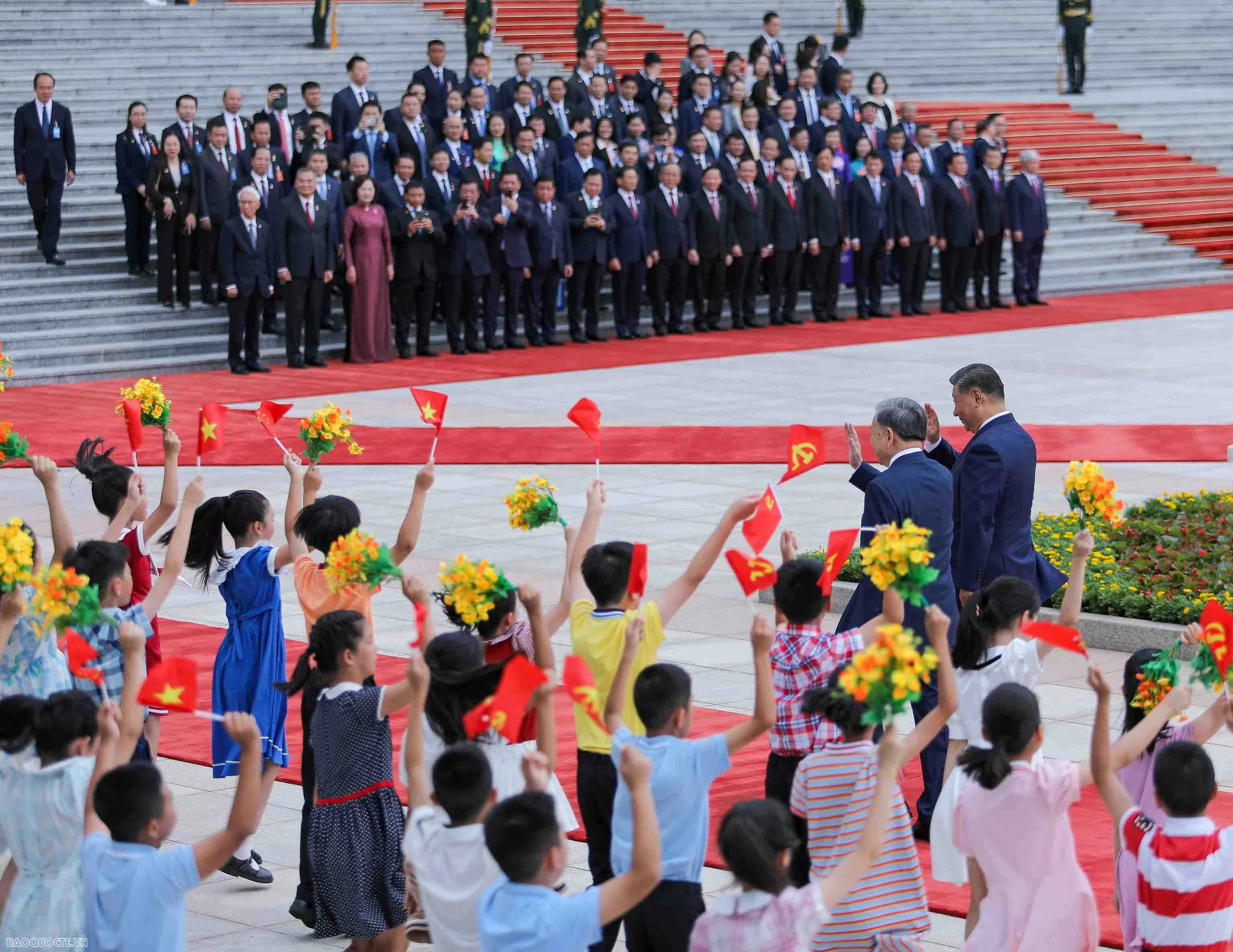 Welcome ceremony with 21-gun salute held for General Secretary, President To Lam on state visit to China