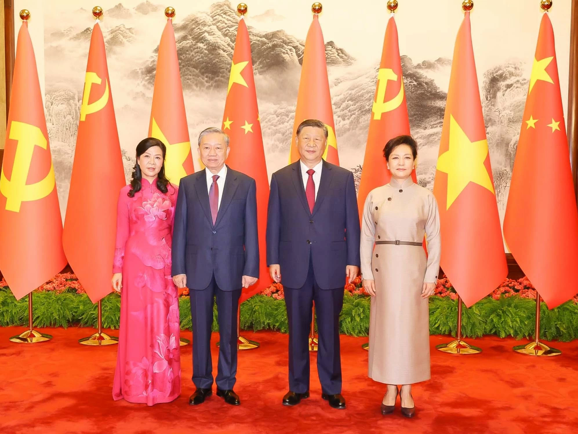 General Secretary, President To Lam’s visit marks new milestone in Vietnam - China friendly neighbourliness