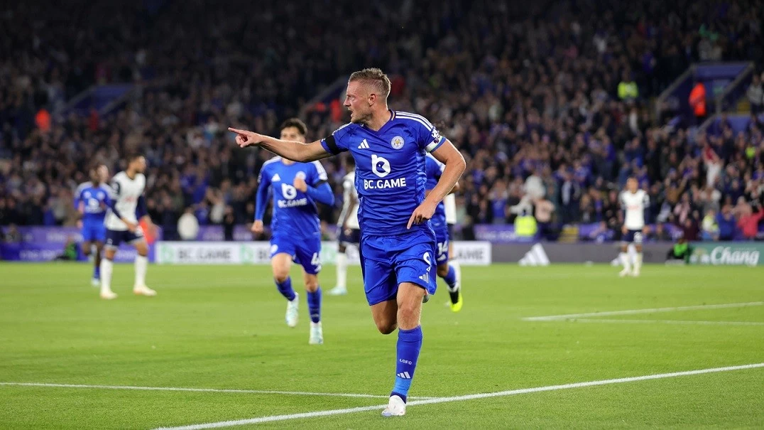 Xé lưới Tottenham, Vardy viết tiếp kỷ lục ghi bàn ở Ngoại hạng Anh