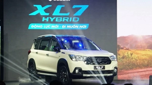 Suzuki XL7 Hybrid ra mắt khách hàng Việt, giá 599 triệu đồng