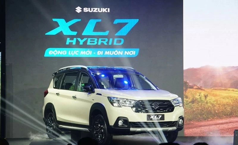 Suzuki XL7 Hybrid ra mắt khách hàng Việt, giá 599 triệu đồng Suzuki XL7 Hybrid ra mắt khách hàng Việt, giá 599 triệu đồng