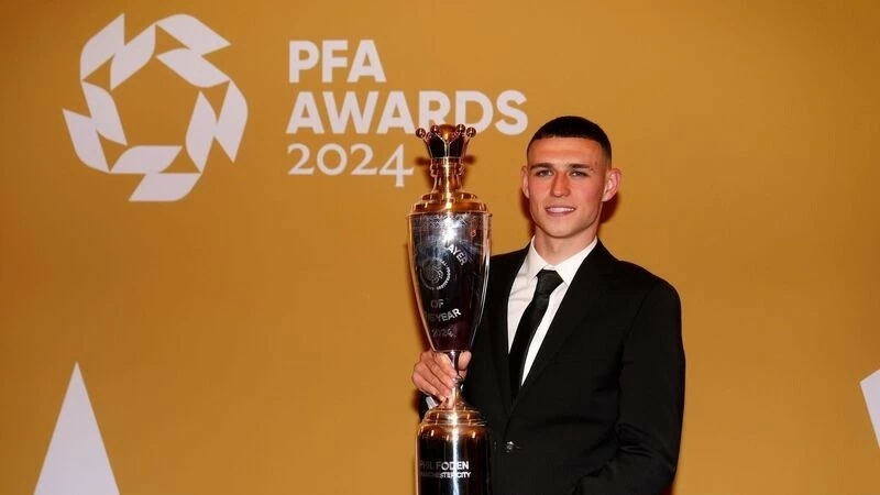 Tiền vệ Phil Foden là cầu thủ xuất sắc nhất Ngoại hạng Anh 2023/24