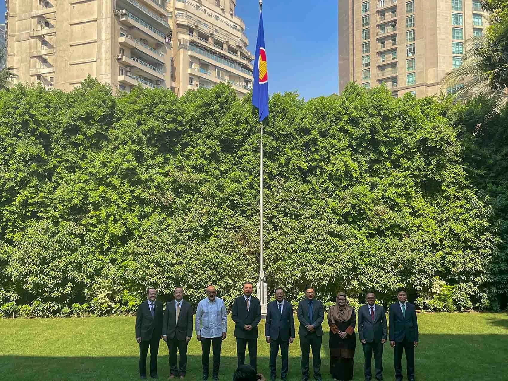 Trang nghiêm Lễ thượng cờ ASEAN tại Cairo