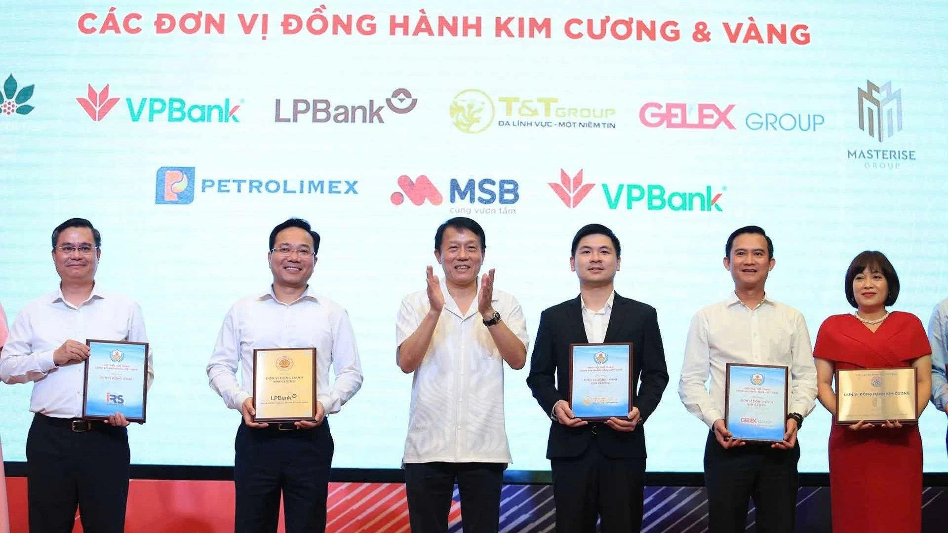 Tập đoàn T&T Group được vinh danh nhờ những đóng góp hiệu quả cho thể thao Công an Nhân dân