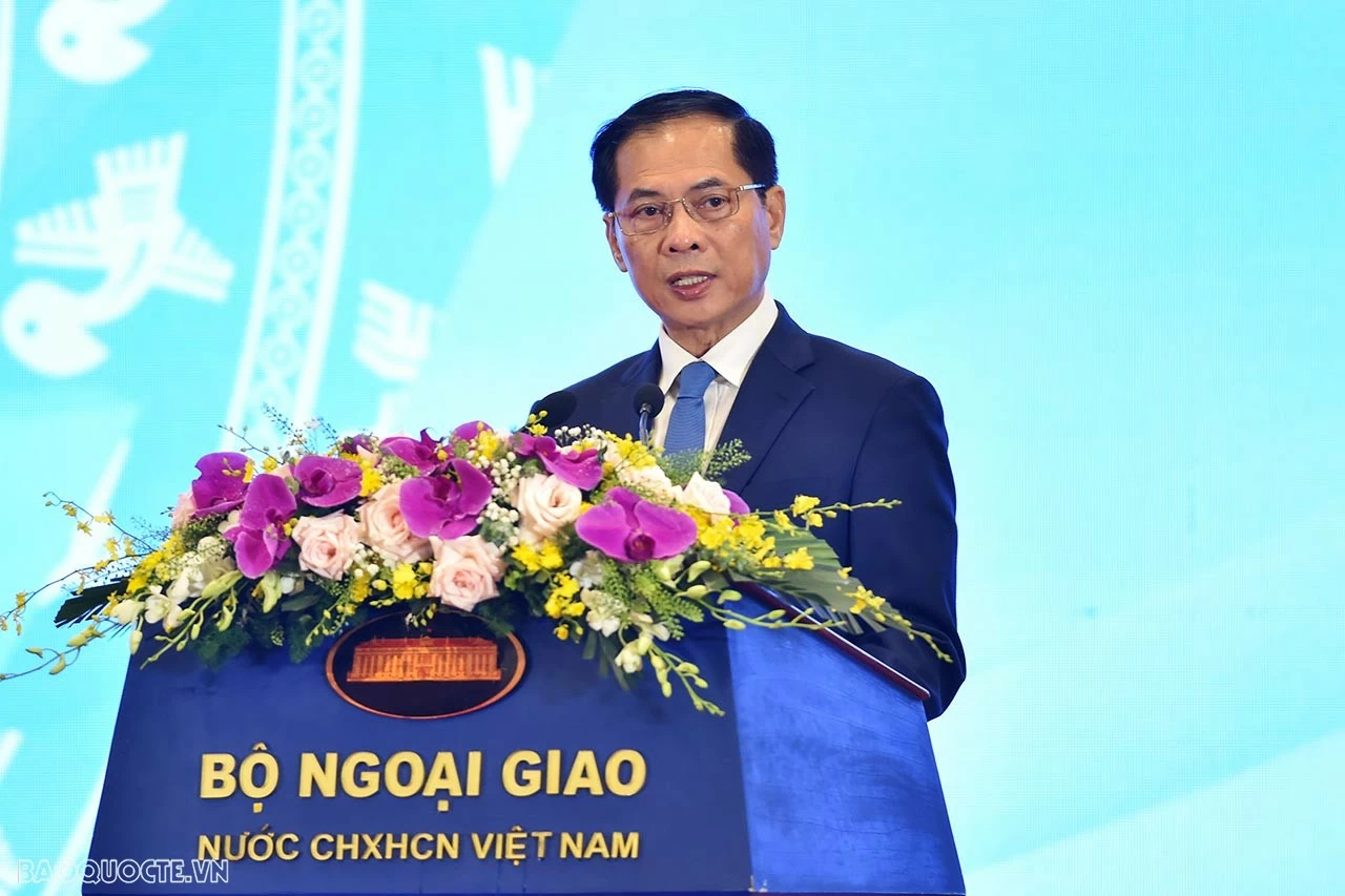 Khai mạc Hội nghị người Việt Nam ở nước ngoài toàn thế giới lần thứ 4 và Diễn đàn Trí thức, chuyên gia Việt Nam ở nước ngoài